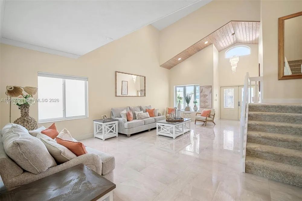 426 SE 5th St Dania Beach, FL 33004