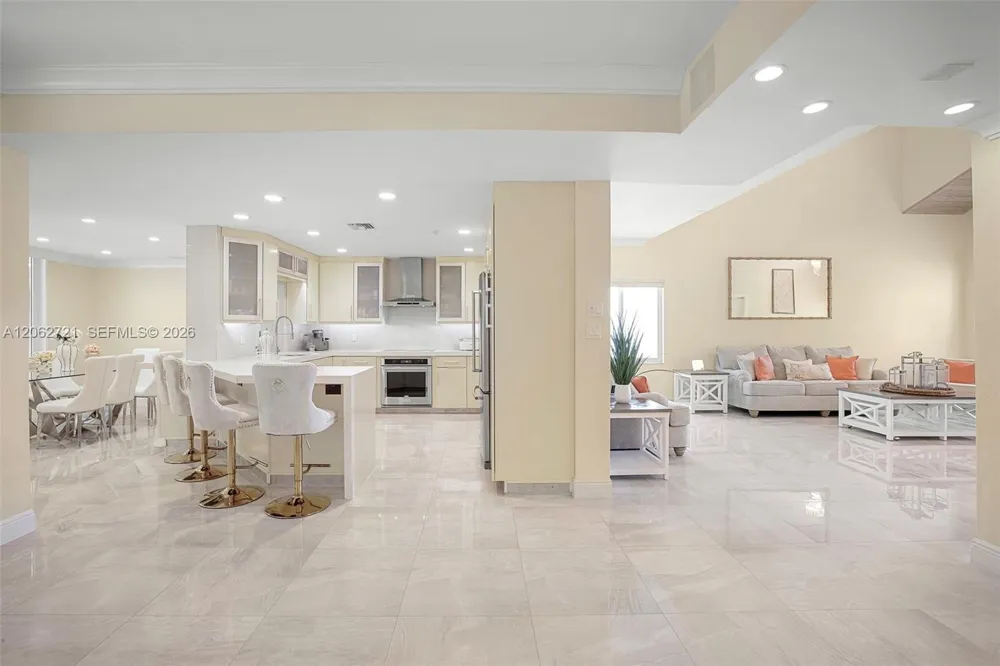 426 SE 5th St Dania Beach, FL 33004
