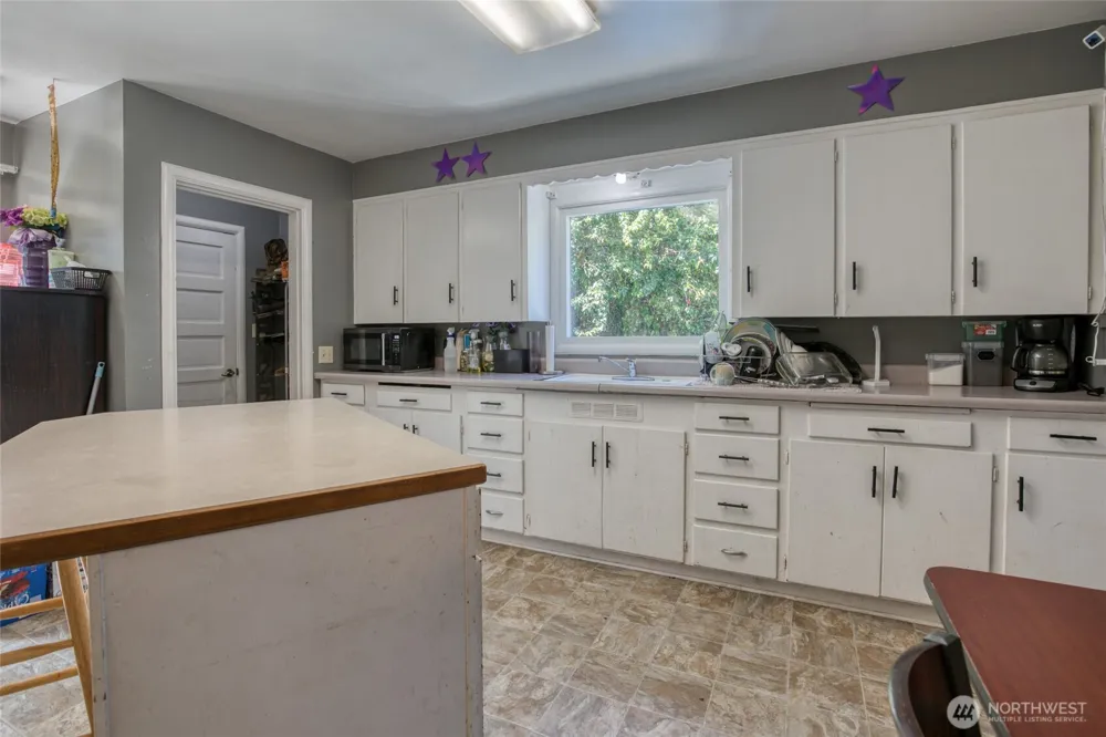 1505 B STREET Aberdeen, WA 98520