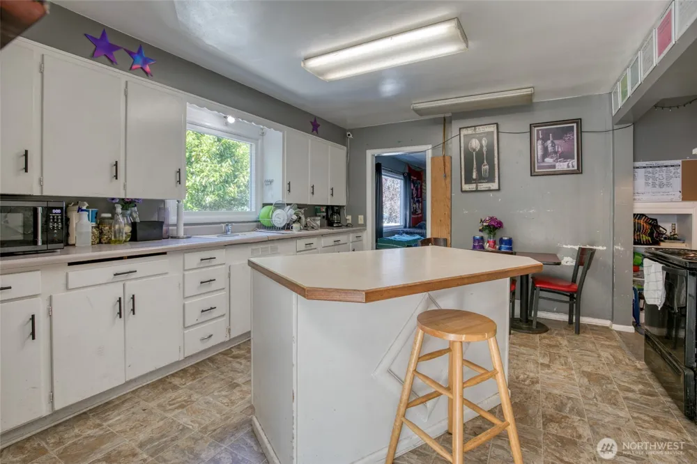 1505 B STREET Aberdeen, WA 98520
