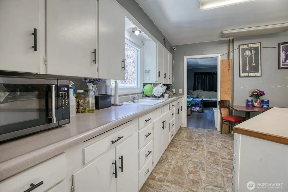 1505 B STREET Aberdeen, WA 98520
