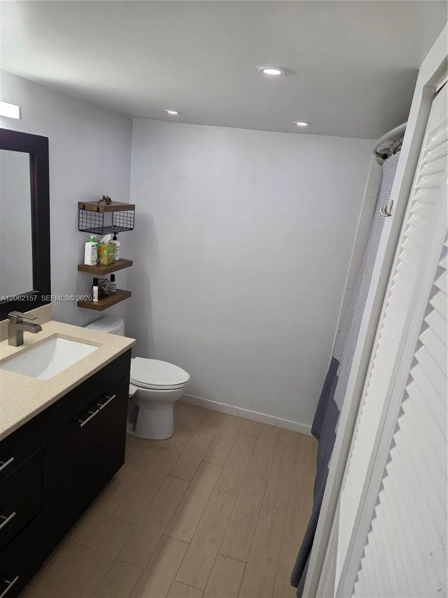 200 Leslie Dr #1029 Hallandale Beach, FL 33009