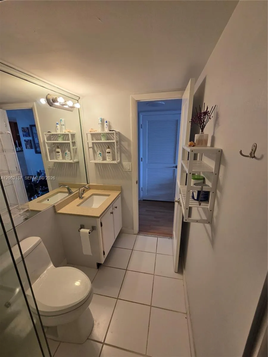 200 Leslie Dr #1029 Hallandale Beach, FL 33009
