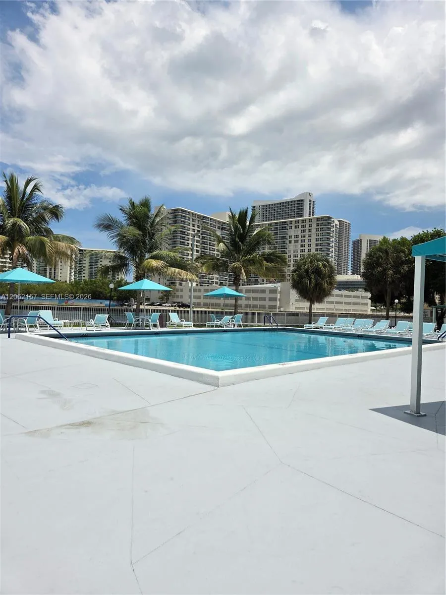 200 Leslie Dr #1029 Hallandale Beach, FL 33009