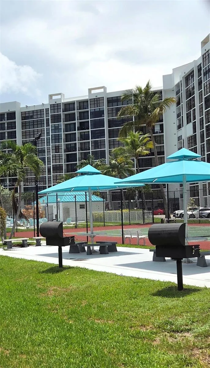 200 Leslie Dr #1029 Hallandale Beach, FL 33009