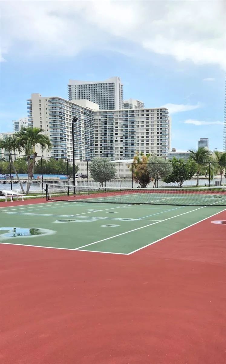 200 Leslie Dr #1029 Hallandale Beach, FL 33009
