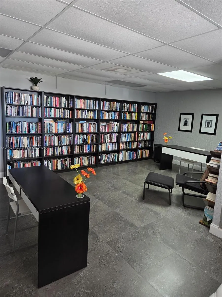 200 Leslie Dr #1029 Hallandale Beach, FL 33009