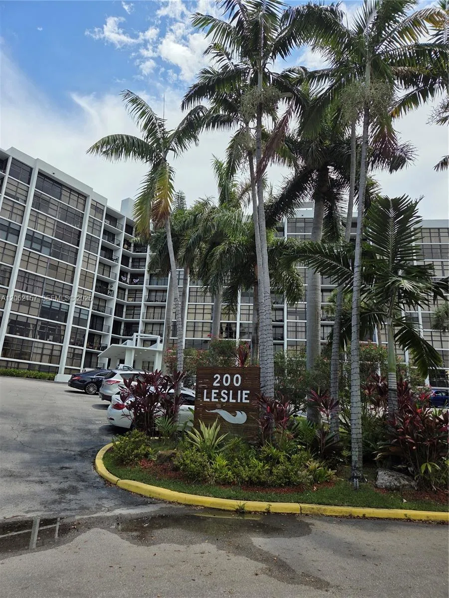 200 Leslie Dr #1029 Hallandale Beach, FL 33009