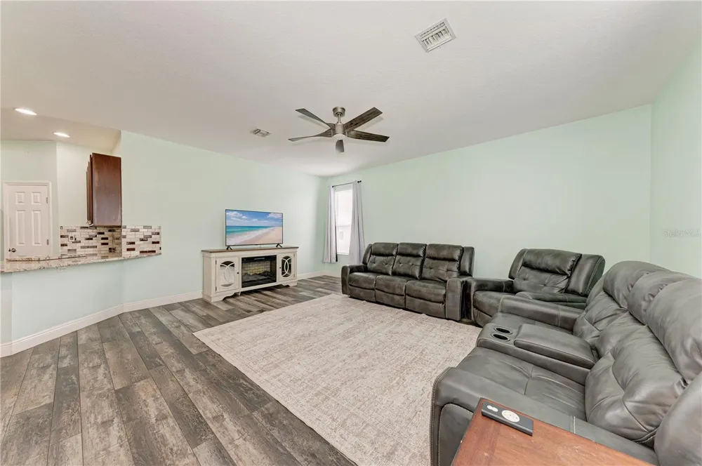 1656 PINYON PINE DR Sarasota, FL 34240
