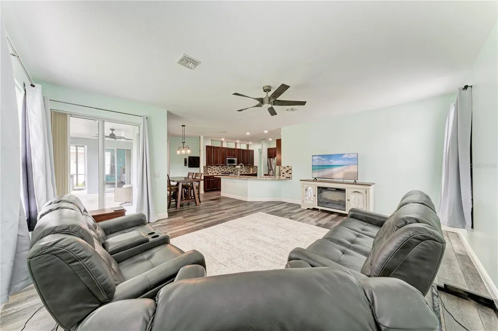 1656 PINYON PINE DR Sarasota, FL 34240