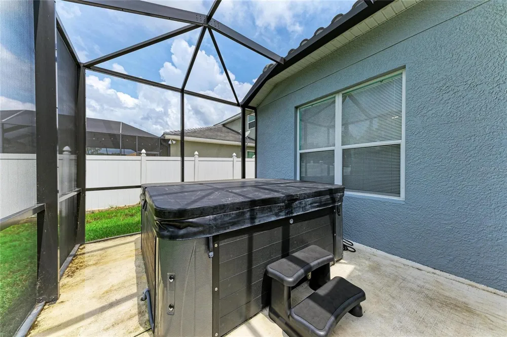 1656 PINYON PINE DR Sarasota, FL 34240