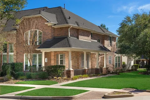 50 E Pipers Green