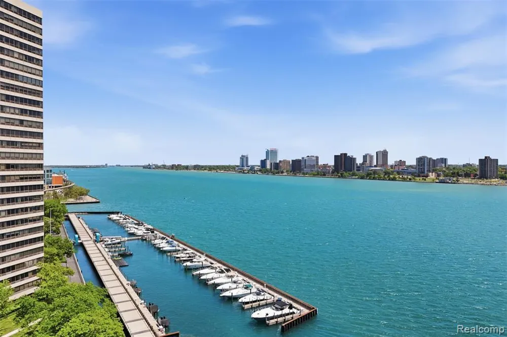 300 Riverfront Drive Detroit, MI 48226