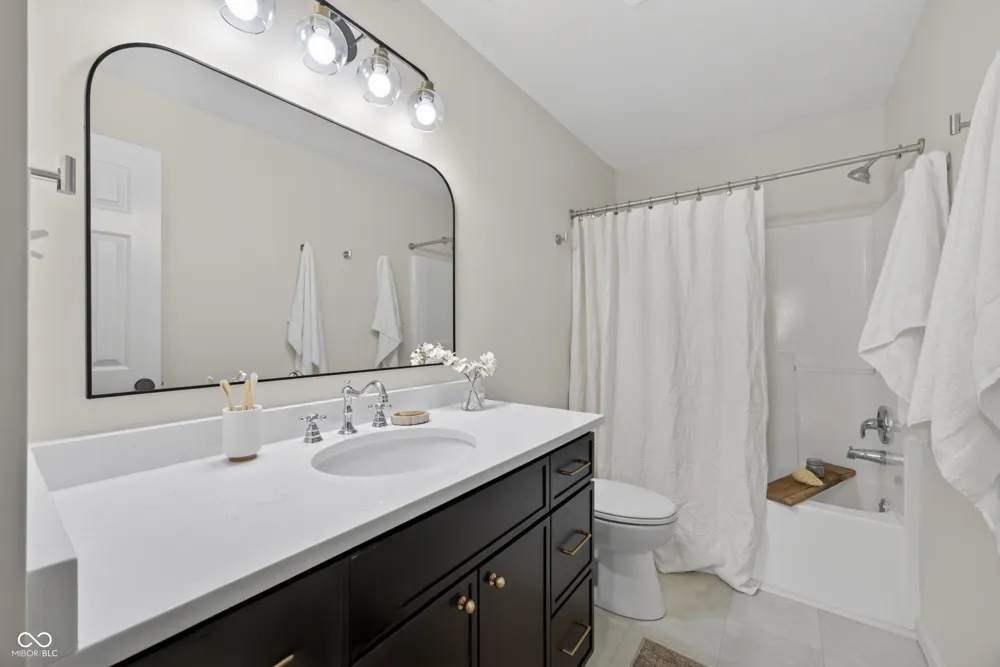 340 E Brittany Way Ellettsville, IN 47429