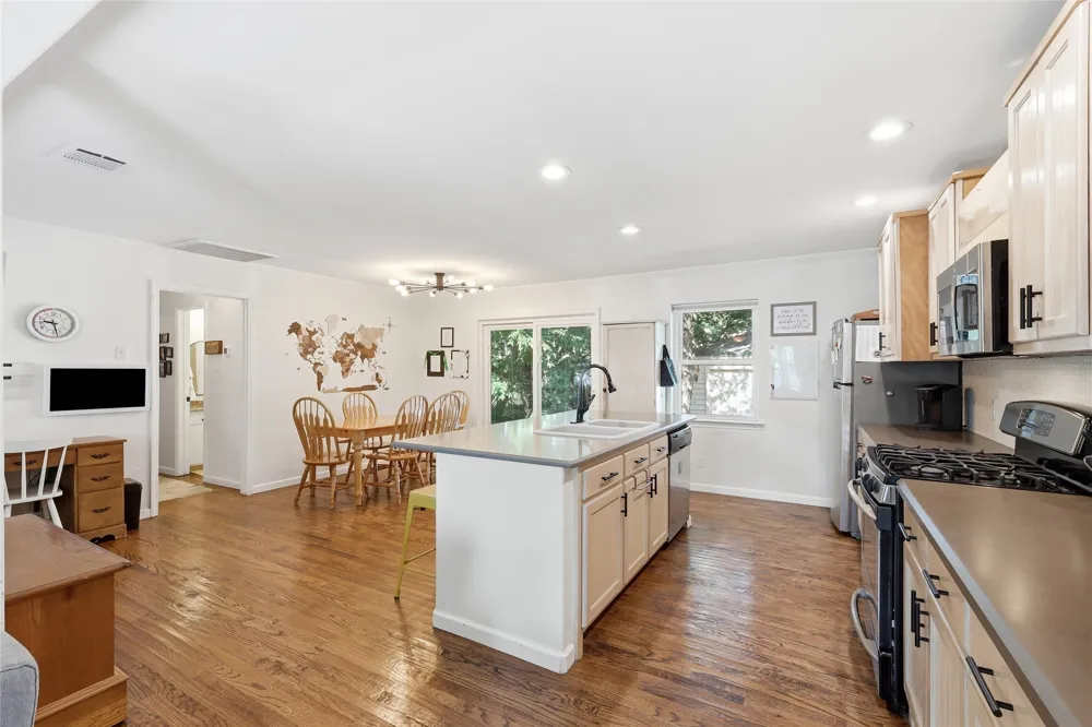 13227 Challaburton Drive Farmers Branch, TX 75234