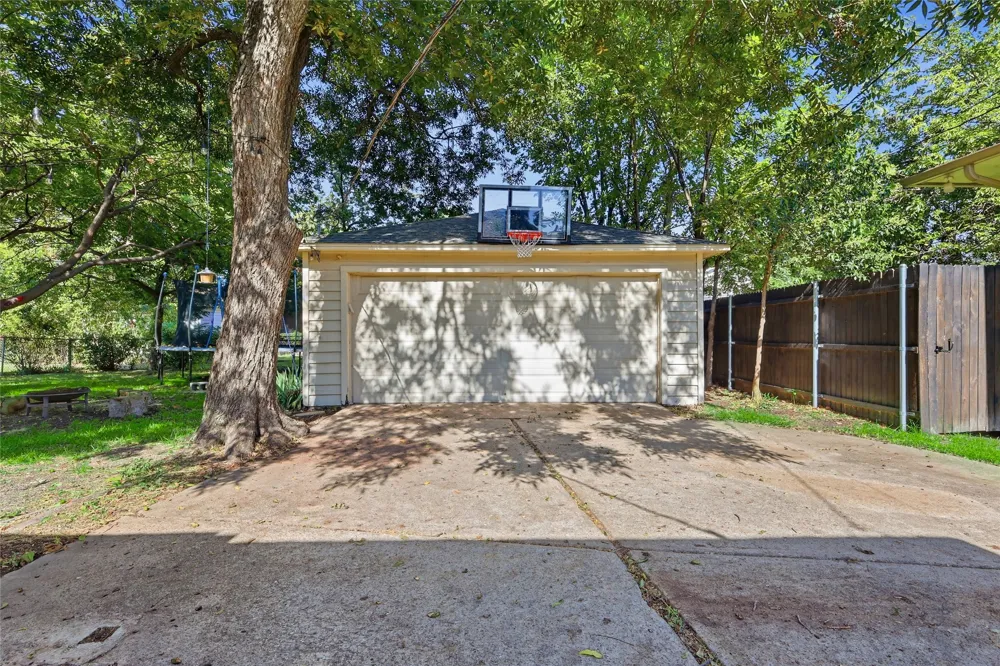 13227 Challaburton Drive Farmers Branch, TX 75234