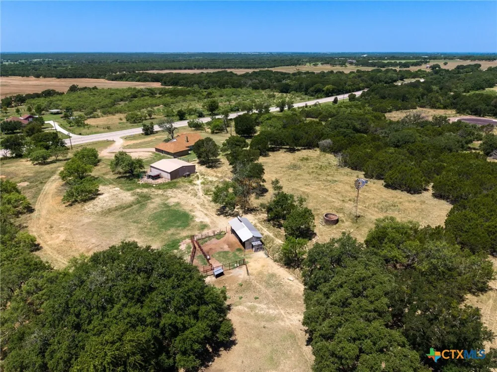 10072 State Highway 36 Jonesboro, TX 76538