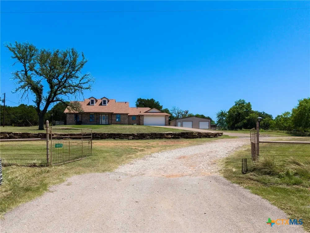 10072 State Highway 36 Jonesboro, TX 76538