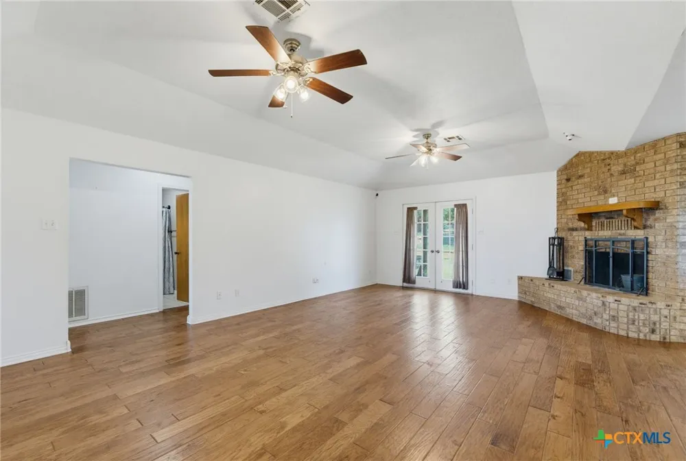10072 State Highway 36 Jonesboro, TX 76538