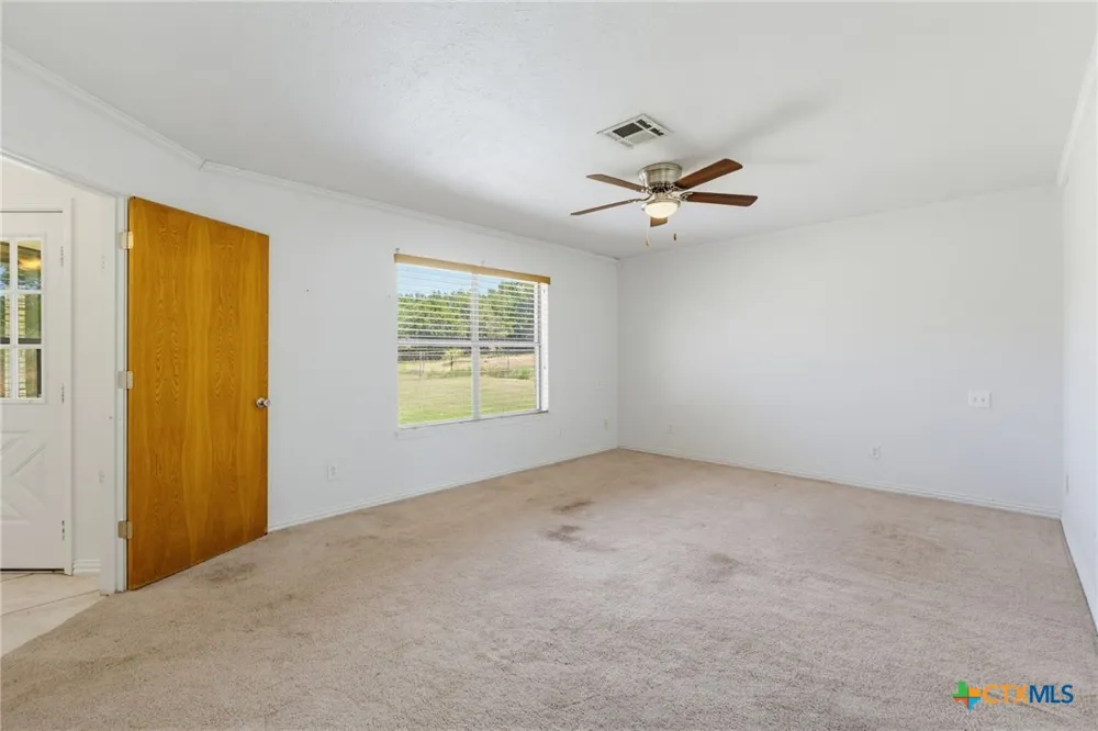 10072 State Highway 36 Jonesboro, TX 76538