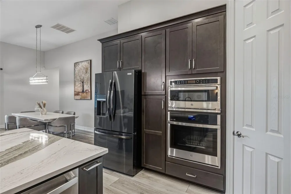 5254 WOLF CREEK DRIVE Apollo Beach, FL 33572