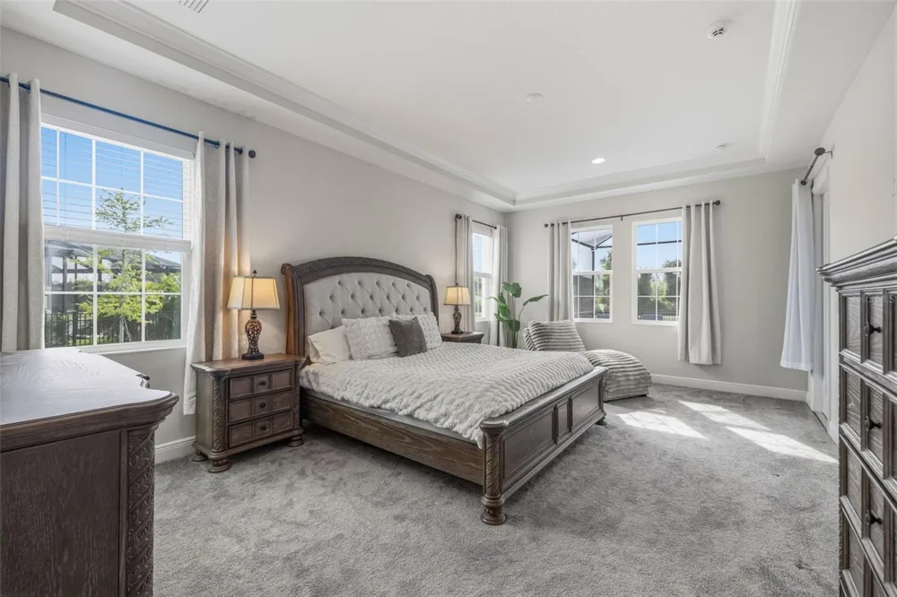 5254 WOLF CREEK DRIVE Apollo Beach, FL 33572