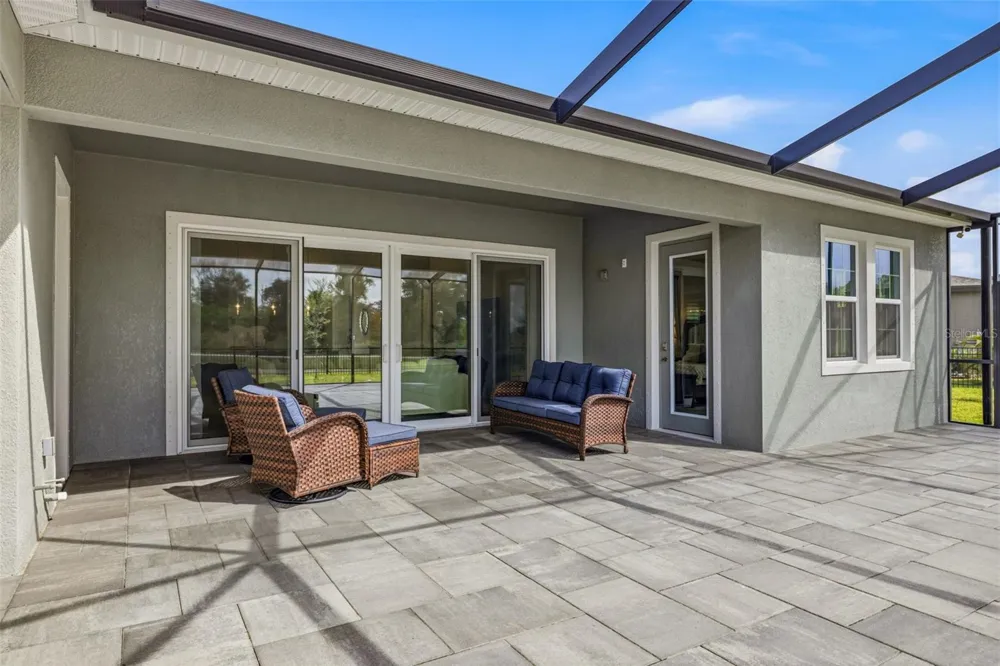 5254 WOLF CREEK DRIVE Apollo Beach, FL 33572