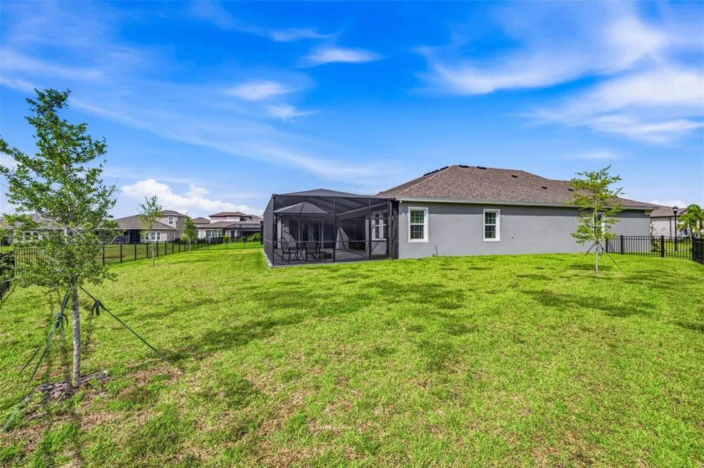 5254 WOLF CREEK DRIVE Apollo Beach, FL 33572