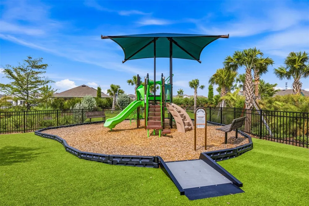 5254 WOLF CREEK DRIVE Apollo Beach, FL 33572