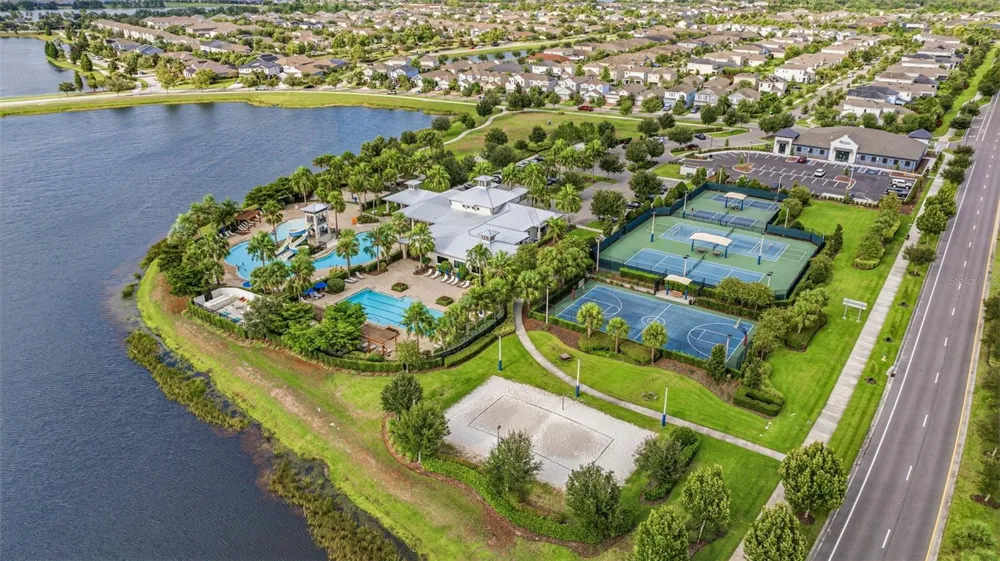 5254 WOLF CREEK DRIVE Apollo Beach, FL 33572