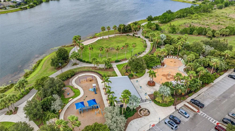 5254 WOLF CREEK DRIVE Apollo Beach, FL 33572