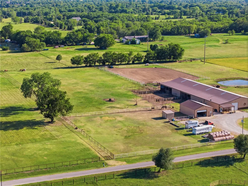 2096 E 168th Street Skiatook, OK 74070