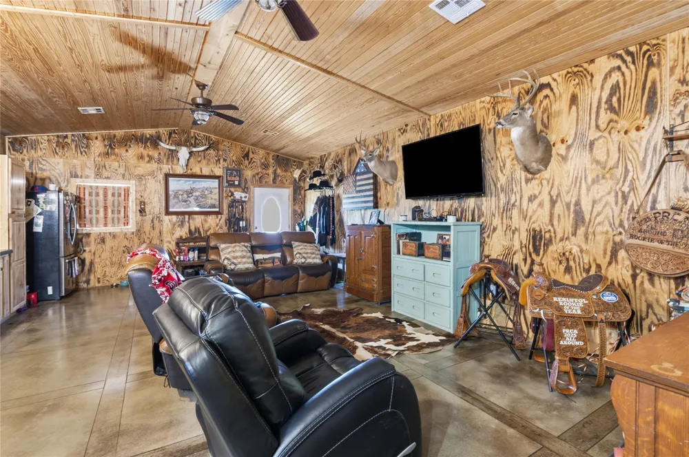 2096 E 168th Street Skiatook, OK 74070