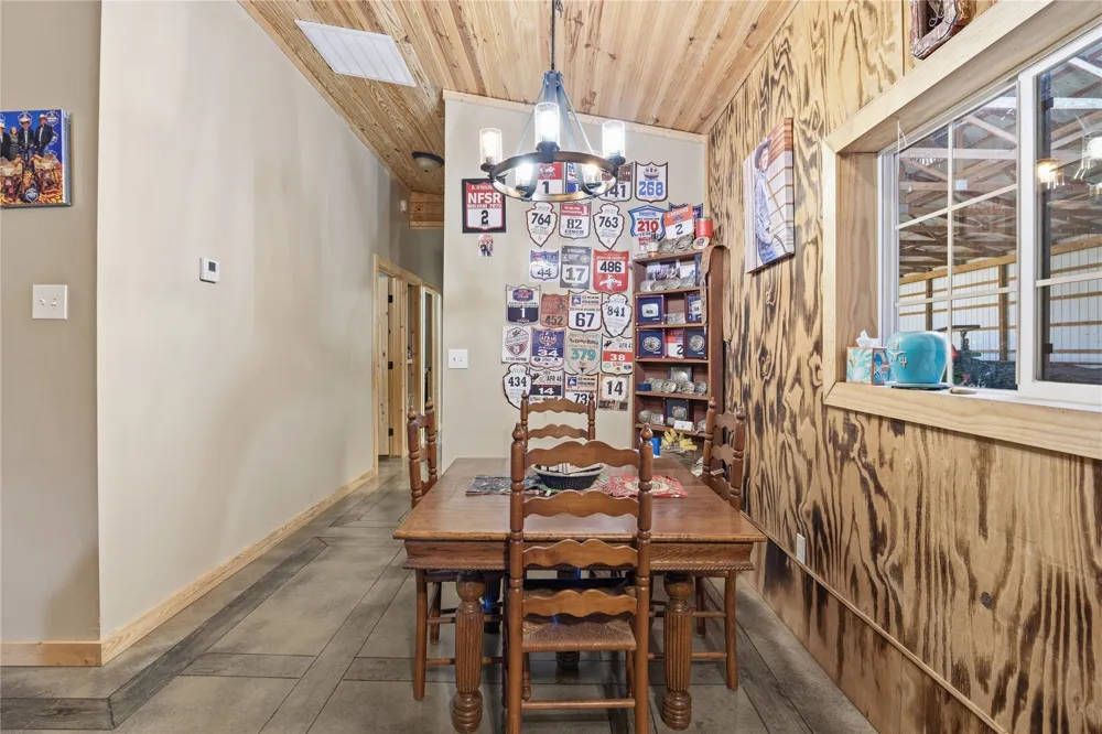 2096 E 168th Street Skiatook, OK 74070