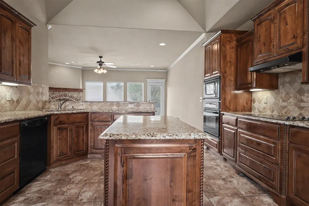 810 S Tallchief Avenue Skiatook, OK 74070