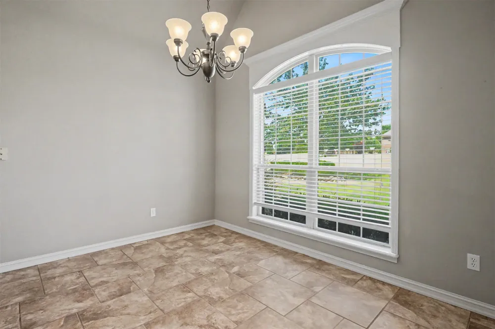 810 S Tallchief Avenue Skiatook, OK 74070