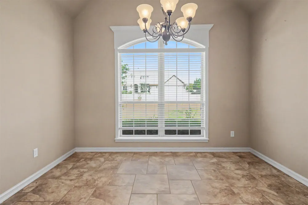 810 S Tallchief Avenue Skiatook, OK 74070