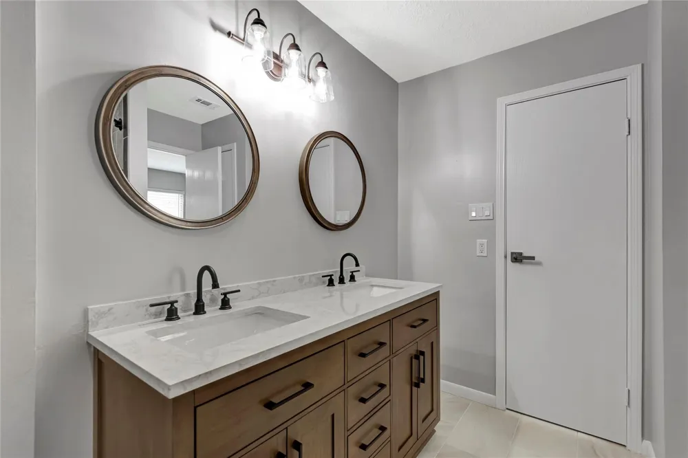 16707 Ashmoor Court Houston, TX 77058
