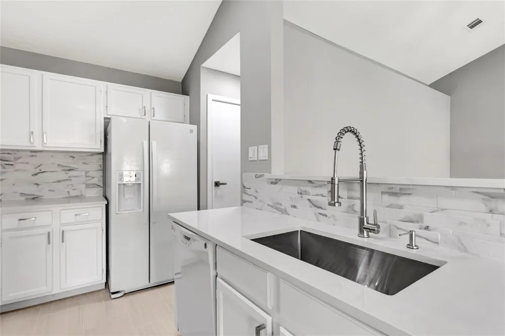 16707 Ashmoor Court Houston, TX 77058