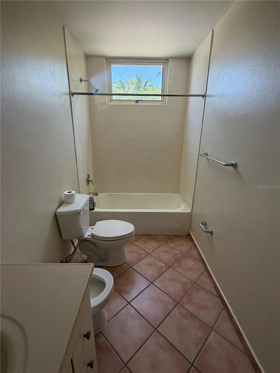 6690 COND. COVE BY THE SEA Vega Alta, PR 00692
