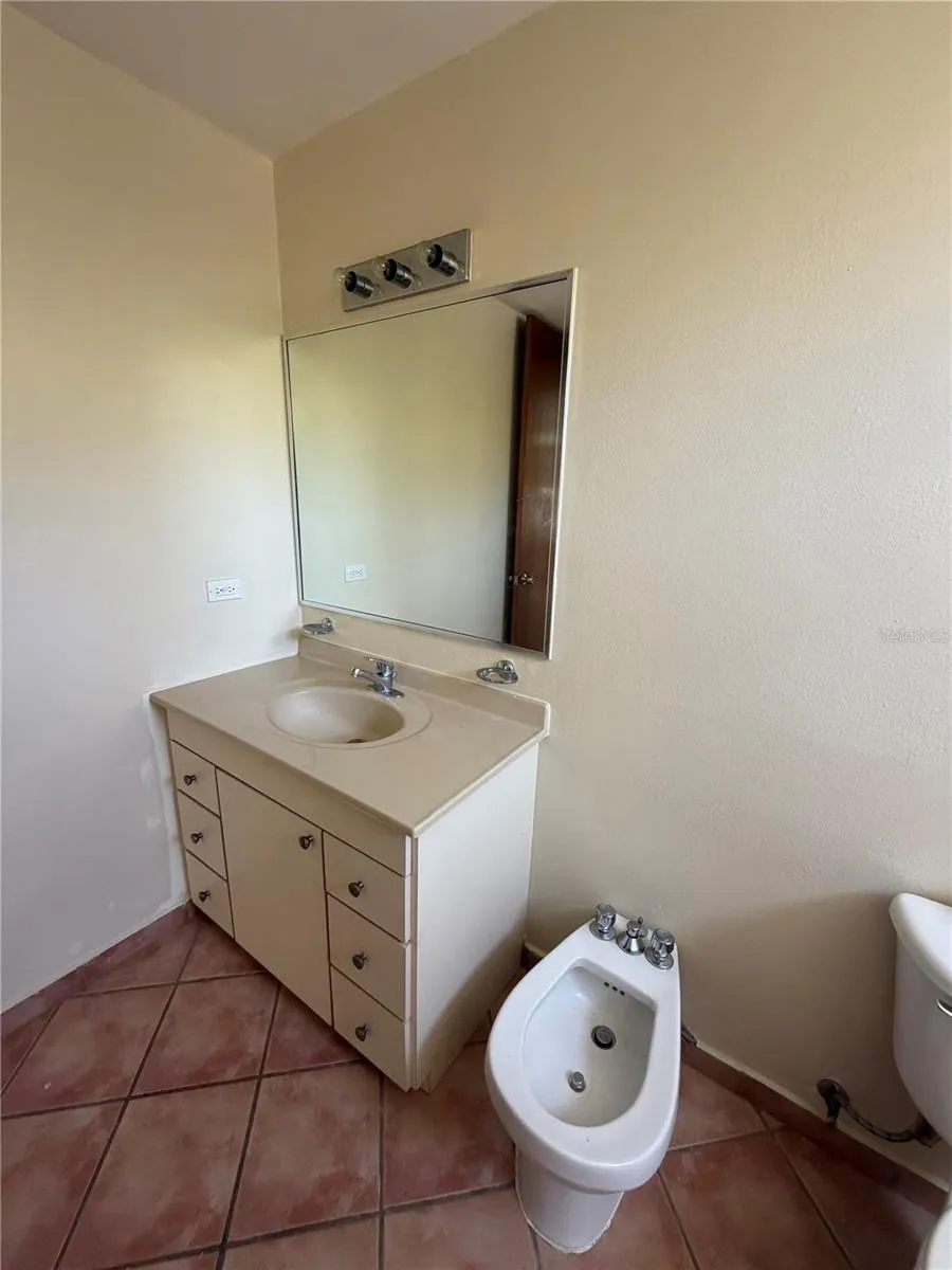 6690 COND. COVE BY THE SEA Vega Alta, PR 00692