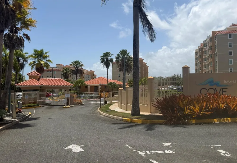 6690 COND. COVE BY THE SEA Vega Alta, PR 00692