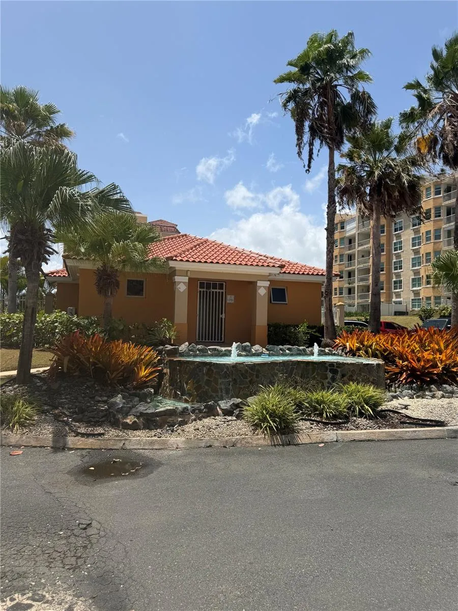 6690 COND. COVE BY THE SEA Vega Alta, PR 00692