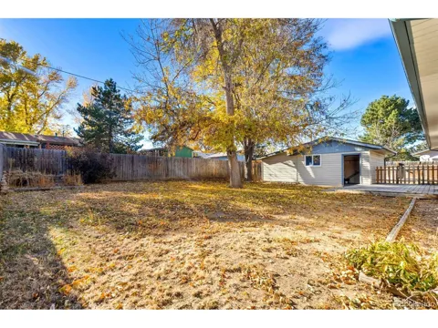 5915 Mercury Drive