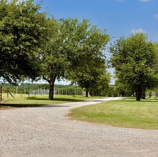 5026 Upper Montague Road Bowie, TX 76230