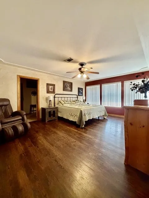 5026 Upper Montague Road Bowie, TX 76230