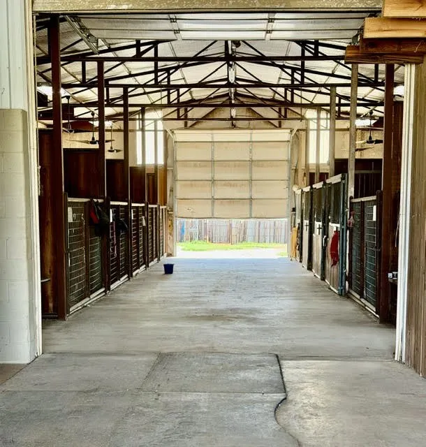 5026 Upper Montague Road Bowie, TX 76230