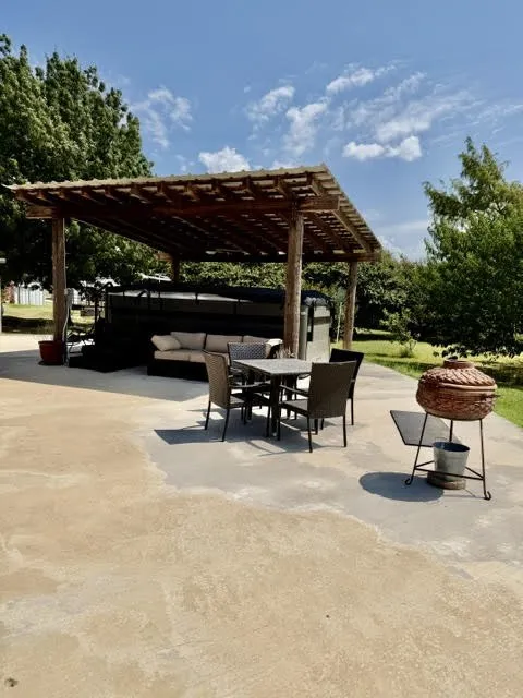 5026 Upper Montague Road Bowie, TX 76230