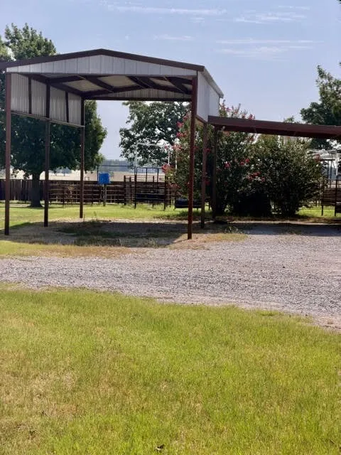 5026 Upper Montague Road Bowie, TX 76230