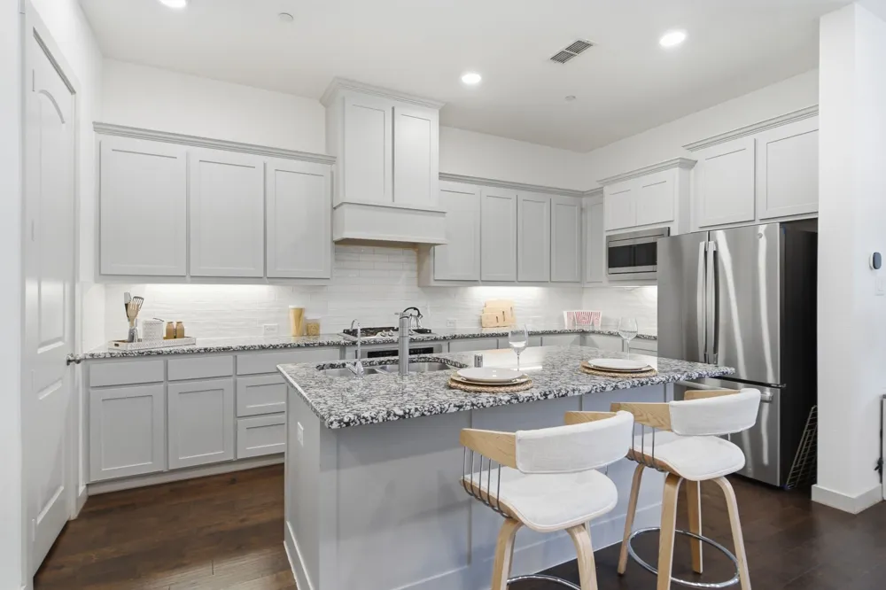 2221 Lasso Lane Carrollton, TX 75010